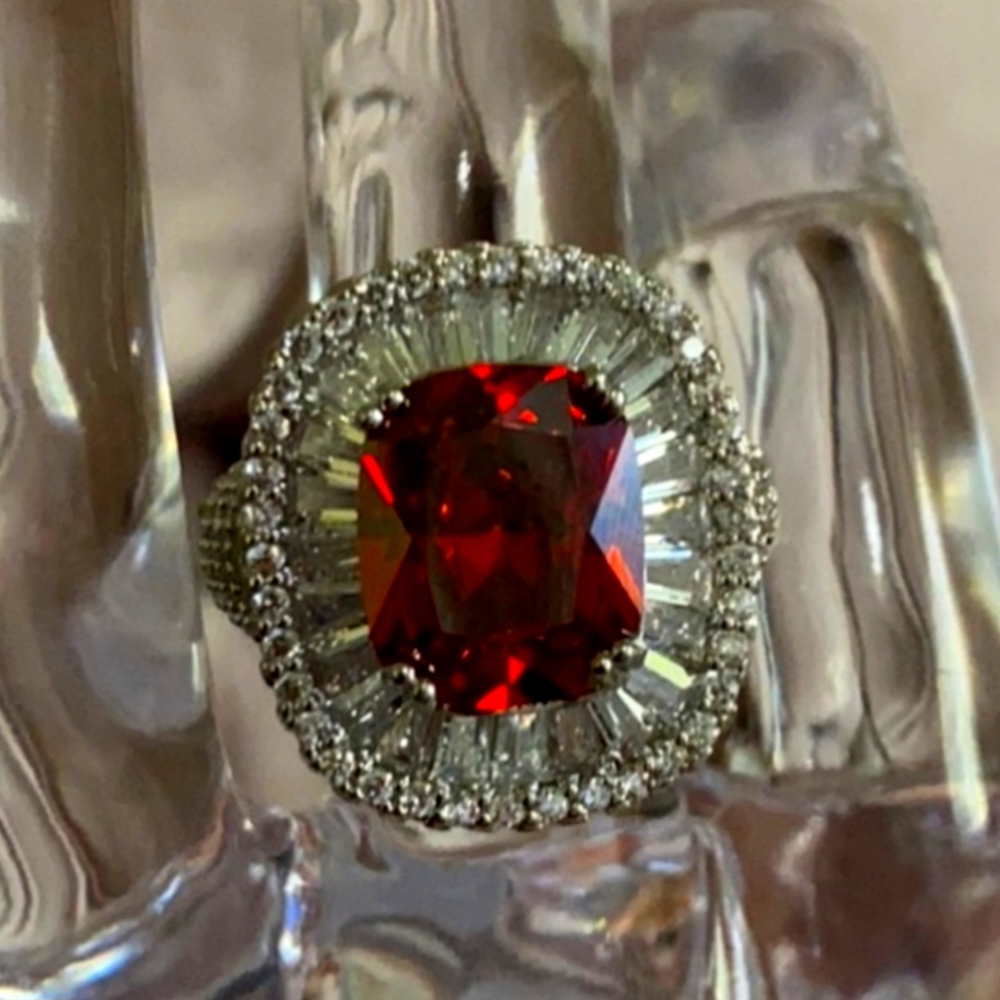 GORGEOUS SIMULATED RUBY & DIAMOND 💎 PLATINUM RING - Picture 4 of 5